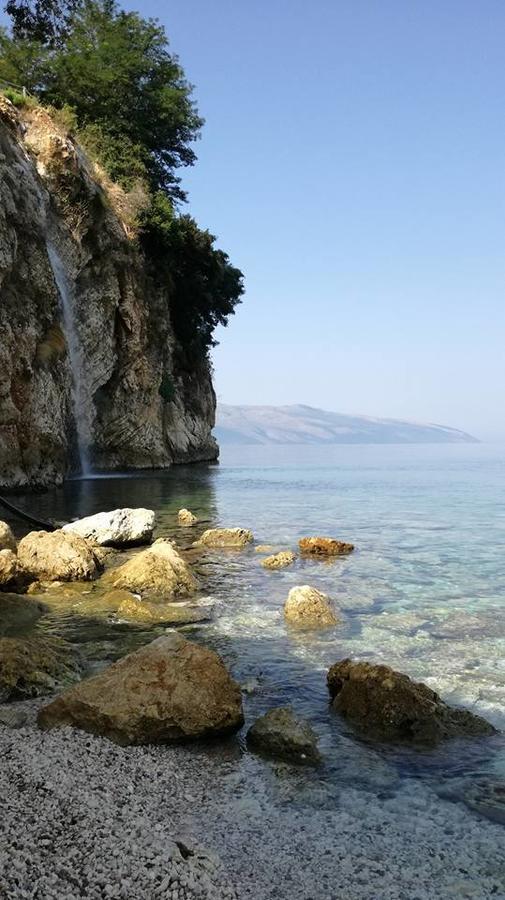 Aneta'S Beach House Vlore Exterior photo