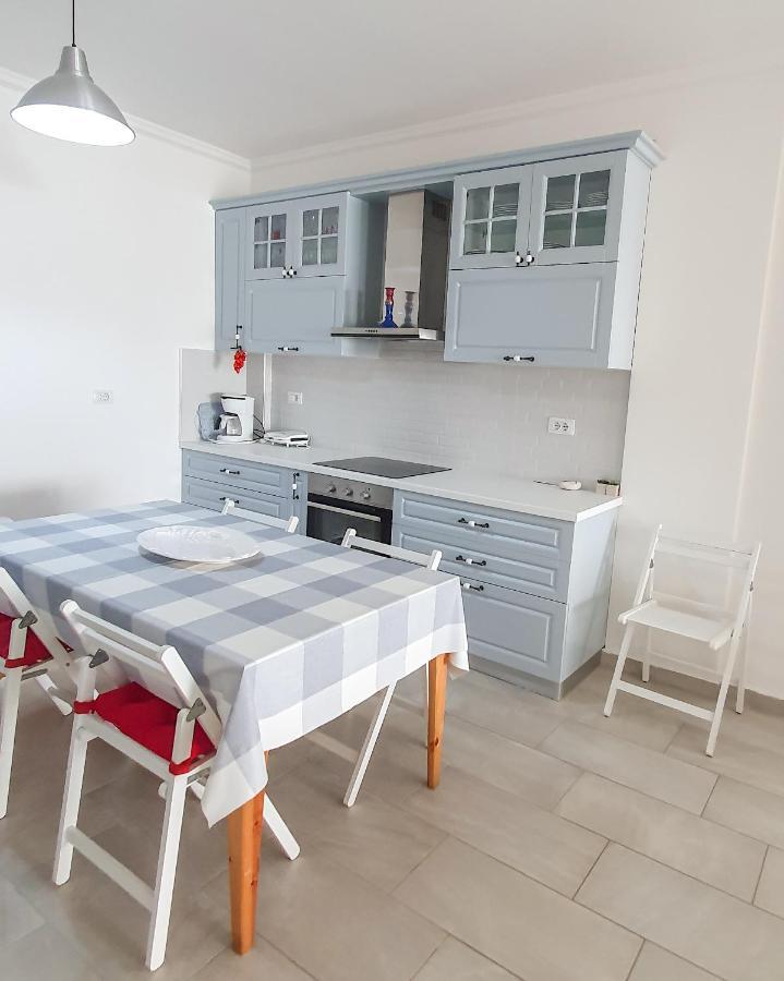 Aneta'S Beach House Vlore Exterior photo